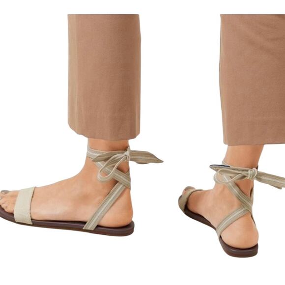 Rothy’s The Wrap Ankle Tie Flat Ivory Sandcastle Sandals SZ 9.5 - Picture 1 of 12